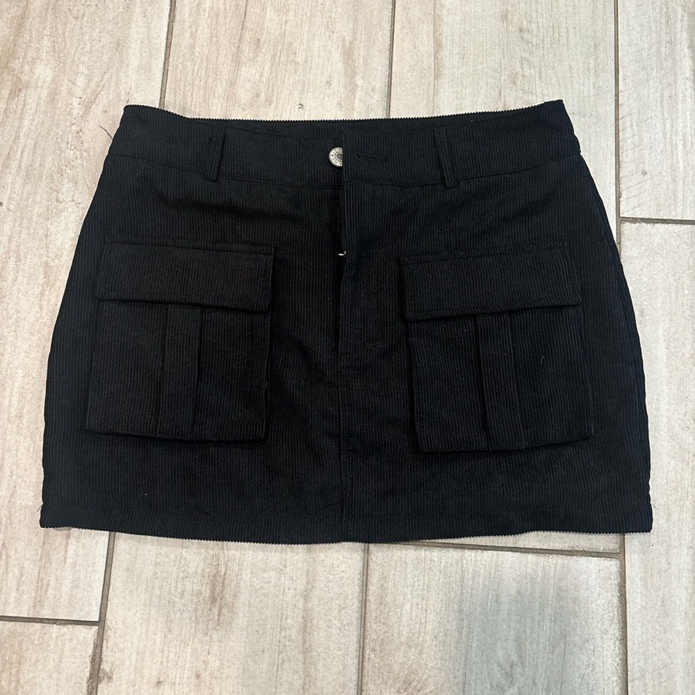 SHEIN Black Corduroy Skirt with Front Pockets